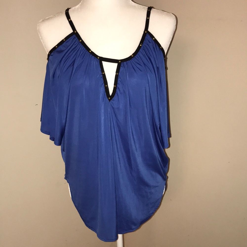 ICU lady’s top